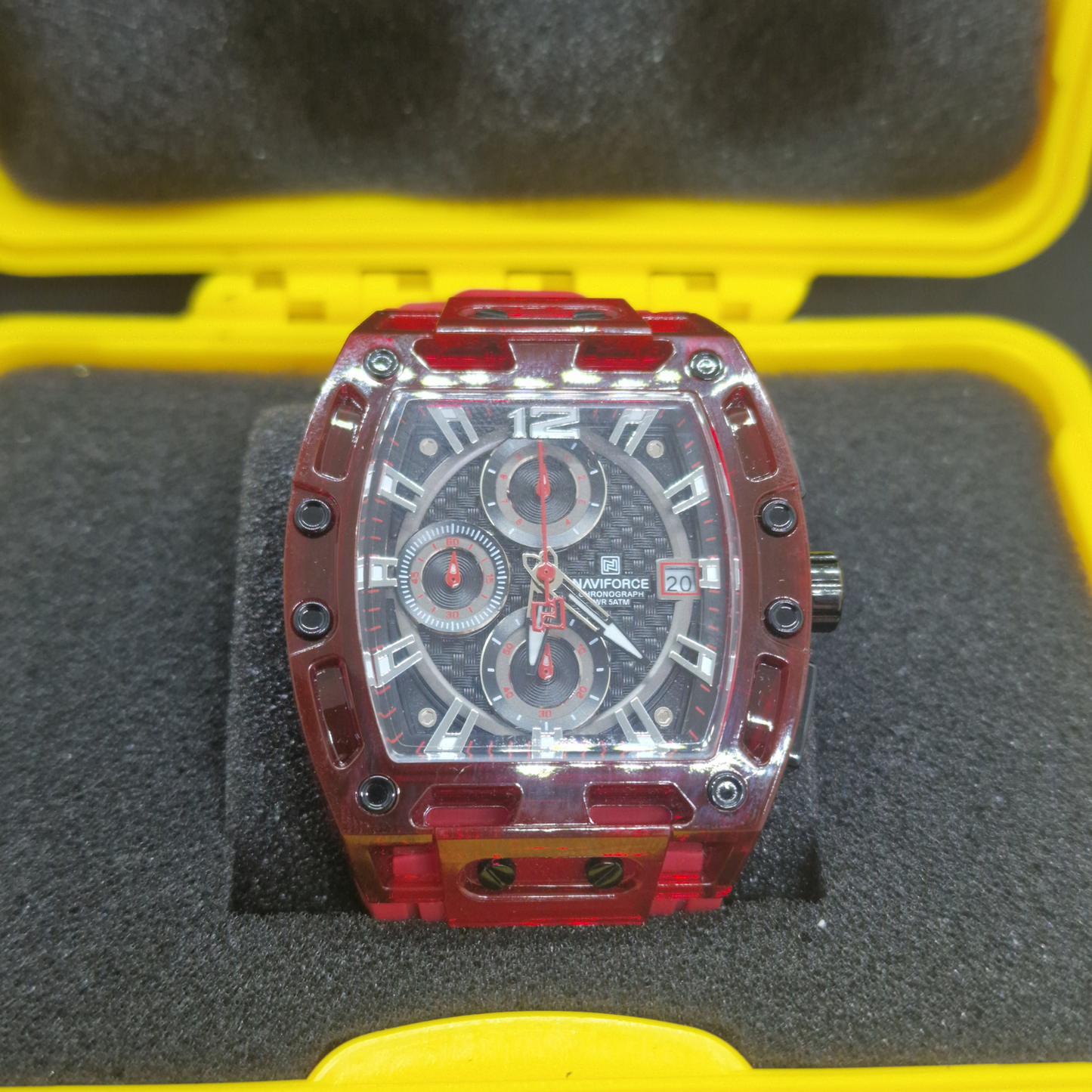 NAVIFORCE Chronograph – Red Transparent Case – Waterproof – Luxury & Sporty Design